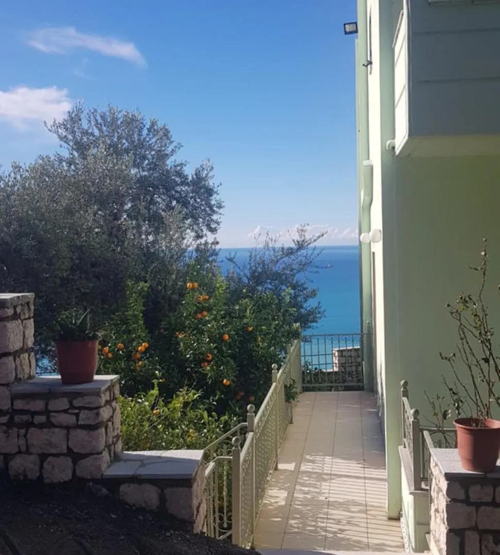 Appartement Filoxenia Residence Palasë