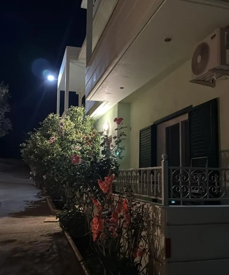 Filoxenia Residence Palasë 0*,  Albanie